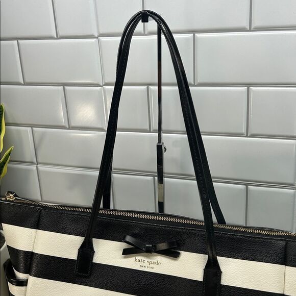 4000 Kate Spade black white diaper bag tote bag 241204000 - Picture 11 of 15